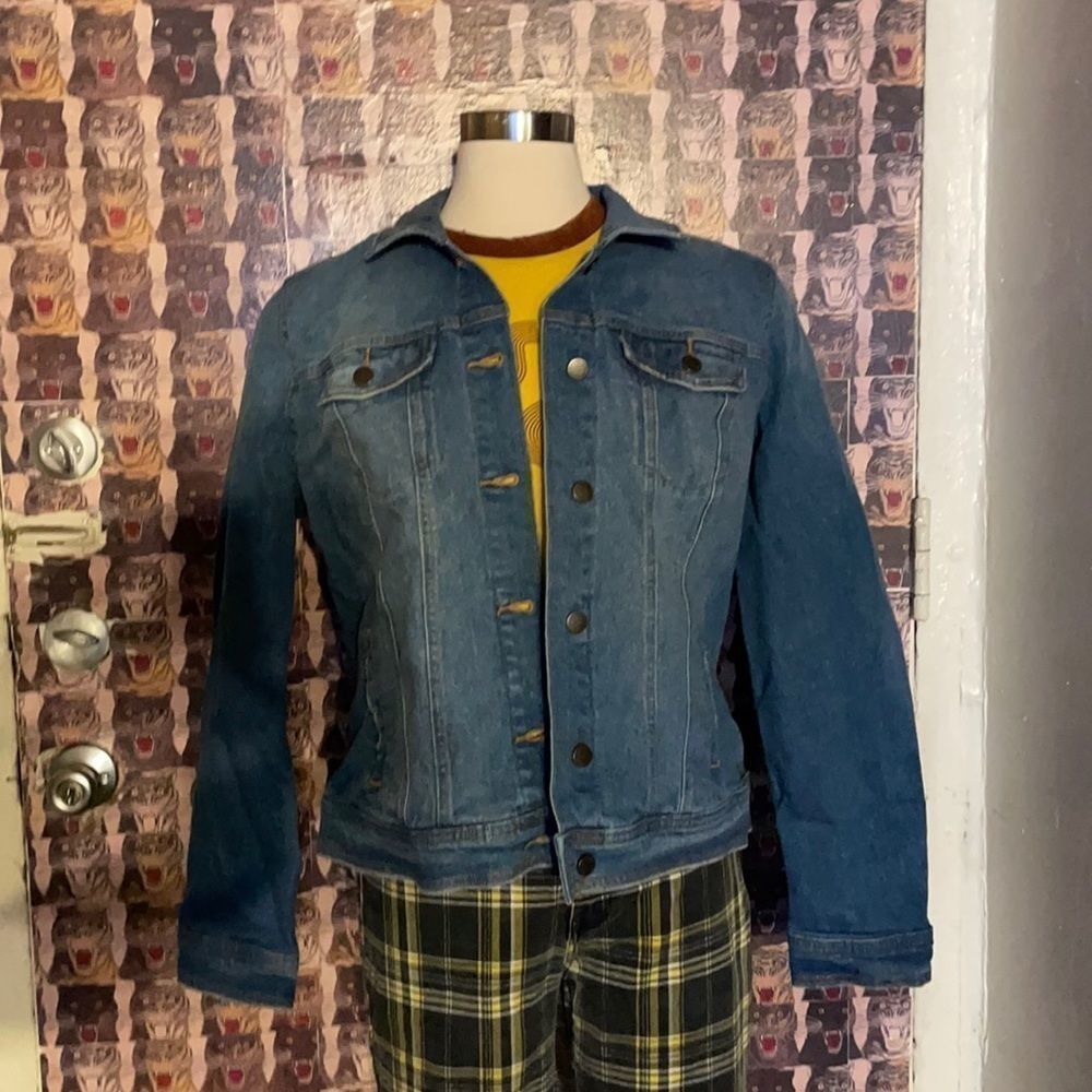 Women's Essential Freeborn Denim Jacket